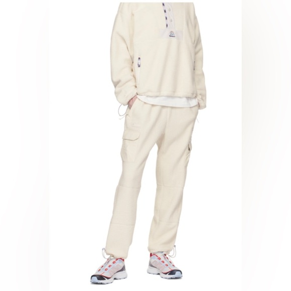 Madhappy Other - Madhappy x Columbia Fleece Cargo Pants Chalk VERY RARE COLLAB - size Small NWT